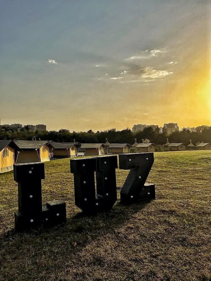 Hotel Luz Glamping Bukarest Campingplatz